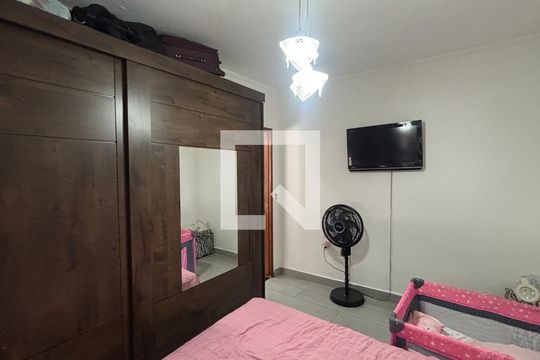 Quarto 1 de casa para alugar com 3 quartos, 80m² em Jardim Alvorada, Santo André