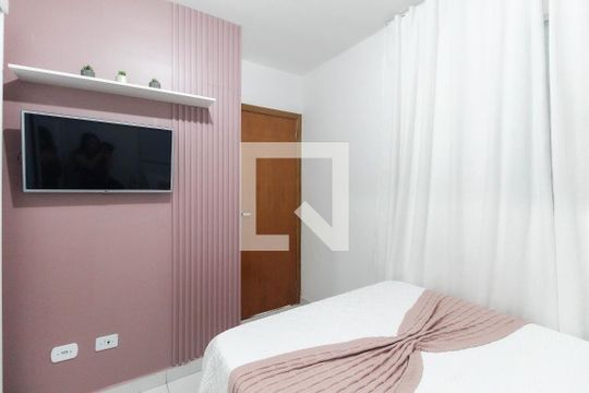 Quarto 1 de apartamento para alugar com 2 quartos, 45m² em Parada Xv de Novembro, São Paulo