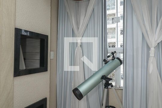 Sala de apartamento à venda com 2 quartos, 46m² em Santa Fe, Porto Alegre