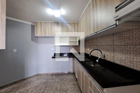 Cozinha de apartamento à venda com 2 quartos, 56m² em Bandeiras, Osasco