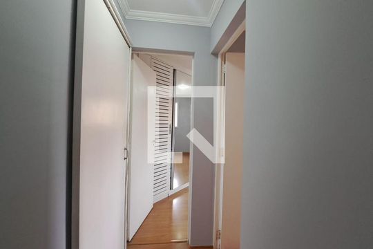 Corredor de apartamento à venda com 2 quartos, 56m² em Bandeiras, Osasco