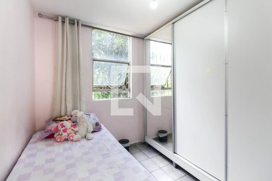 Quarto 1 de apartamento para alugar com 3 quartos, 50m² em Guaianases, São Paulo