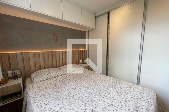 Quarto 1 de apartamento à venda com 2 quartos, 35m² em Jardim Celeste, São Paulo