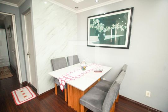 Sala de apartamento à venda com 2 quartos, 48m² em Vila Bela Vista, Santo André