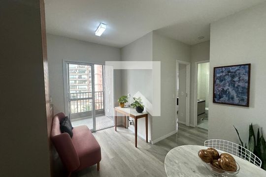 Sala de apartamento para alugar com 2 quartos, 52m² em Alphaville Empresarial, Barueri