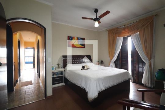 Quarto 1 suíte de casa para alugar com 5 quartos, 478m² em Jardim Alvorada, Santo André