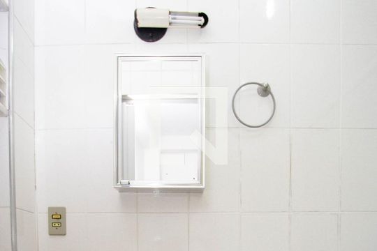 Banheiro da Suíte de casa à venda com 3 quartos, 101m² em Vila Clara, São Paulo