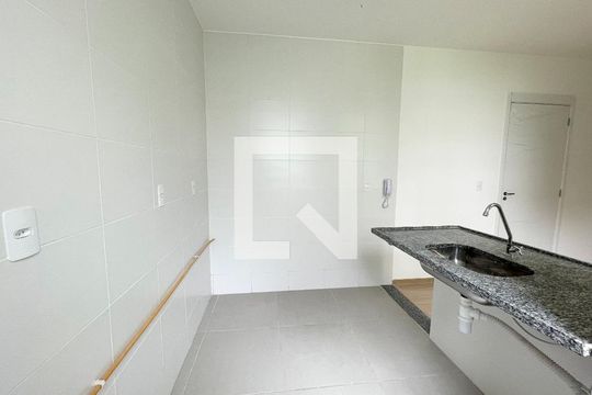 Apartamento à venda com 2 quartos, 43m² em Carlos Prates, Belo Horizonte