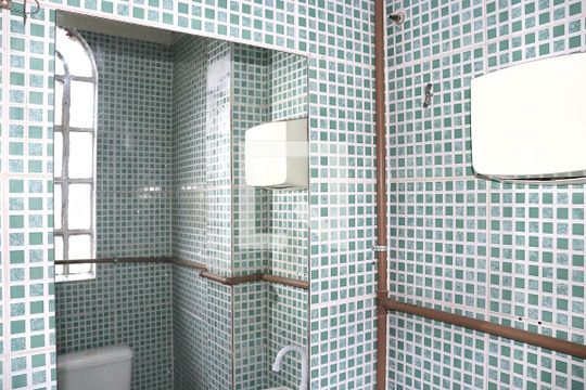 Banheiro de casa para alugar com 3 quartos, 79m² em Consolação, São Paulo