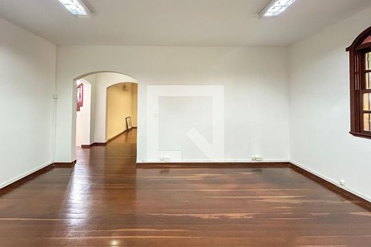 Casa à venda com 6 quartos, 420m² em São José, Belo Horizonte