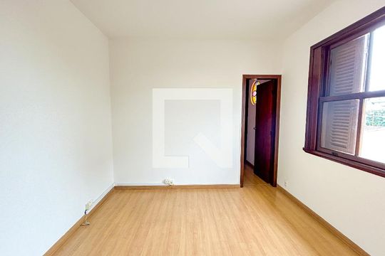 Casa à venda com 6 quartos, 420m² em São José, Belo Horizonte