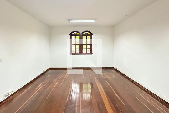 Casa à venda com 6 quartos, 420m² em São José, Belo Horizonte