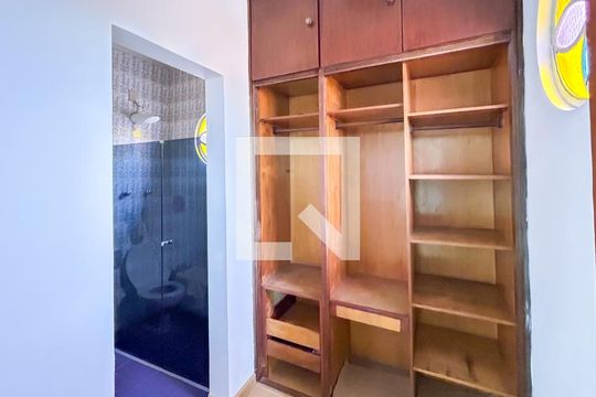 Casa à venda com 6 quartos, 420m² em São José, Belo Horizonte