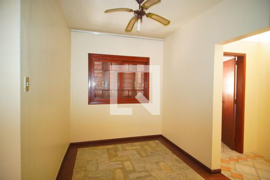 Sala 3 de casa à venda com 3 quartos, 450m² em Passo D’areia, Porto Alegre