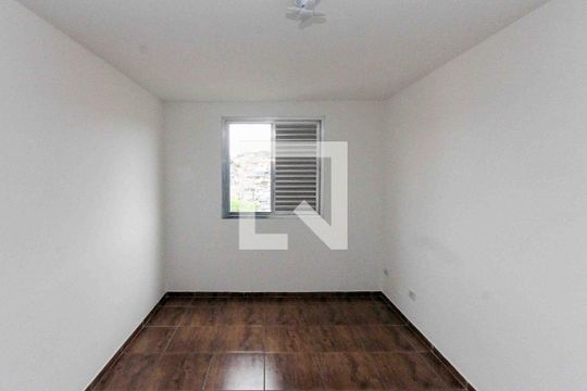 Quarto de apartamento para alugar com 2 quartos, 66m² em Jardim Cinco de Julho, São Paulo