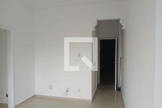 Sala de apartamento à venda com 3 quartos, 80m² em Sampaio, Rio de Janeiro