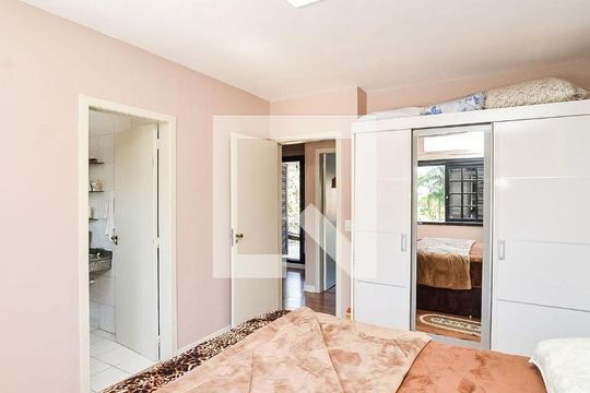 Quarto 1 de casa para alugar com 2 quartos, 250m² em Sarandi, Porto Alegre