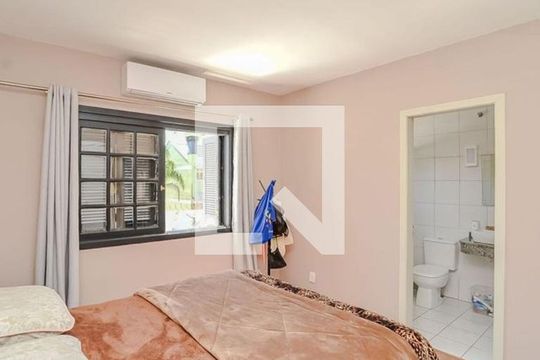 Quarto 1 de casa para alugar com 2 quartos, 250m² em Sarandi, Porto Alegre