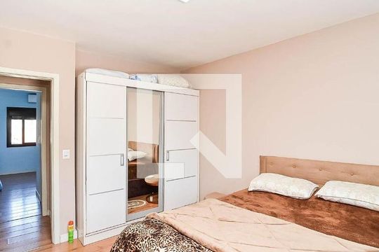 Quarto 1 de casa para alugar com 2 quartos, 250m² em Sarandi, Porto Alegre