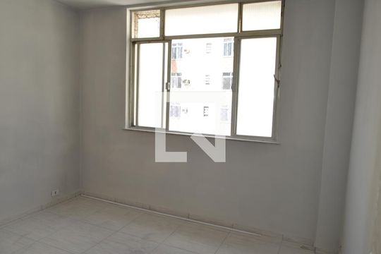 Quarto de apartamento para alugar com 2 quartos, 75m² em Todos Os Santos, Rio de Janeiro