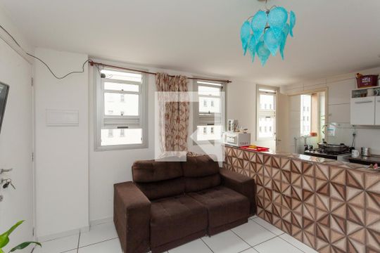 Sala de apartamento para alugar com 2 quartos, 46m² em Vila Natal, São Paulo