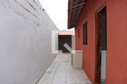 Casa para alugar com 2 quartos, 70m² em Roselândia, Cotia