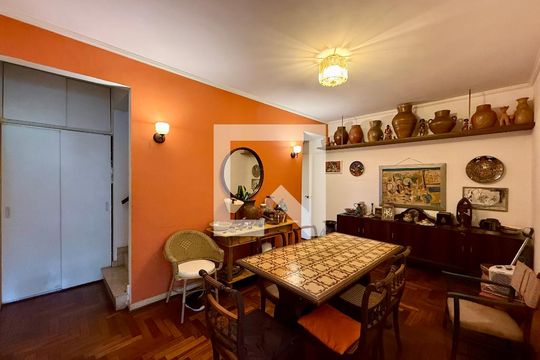 Sala de casa à venda com 3 quartos, 350m² em Campo Belo, São Paulo