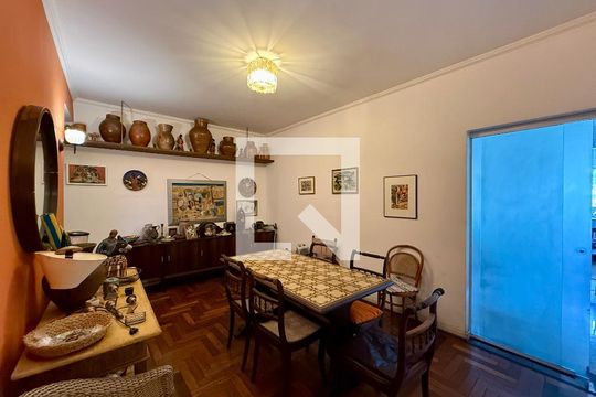 Sala de casa à venda com 3 quartos, 350m² em Campo Belo, São Paulo