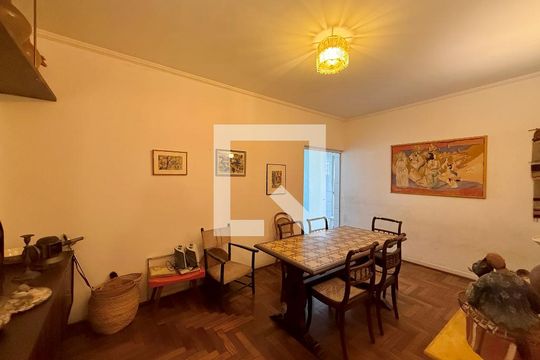 Sala de casa à venda com 3 quartos, 350m² em Campo Belo, São Paulo