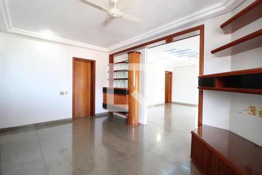 Sala 2 de apartamento para alugar com 3 quartos, 300m² em Centro, Uberlândia