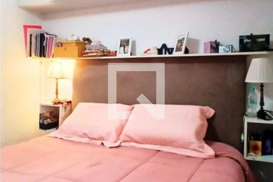 Quarto de apartamento à venda com 2 quartos, 49m² em Jardim Roberto, Osasco