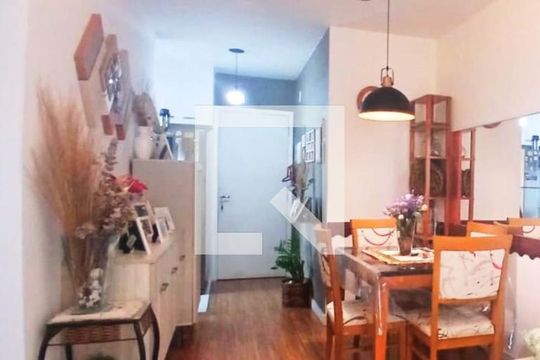 Sala de apartamento à venda com 2 quartos, 49m² em Jardim Roberto, Osasco
