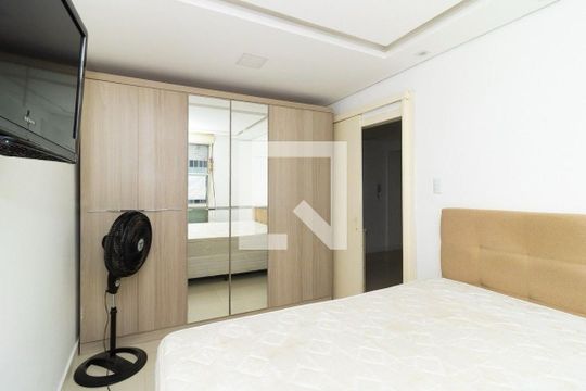 Apartamento para alugar com 1 quarto, 55m² em Humaitá, Porto Alegre
