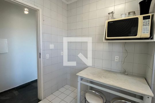 Cozinha  de apartamento para alugar com 1 quarto, 60m² em Centro, Campinas