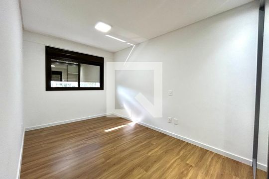 Quarto 2 de apartamento para alugar com 2 quartos, 61m² em Saco dos Limões, Florianópolis