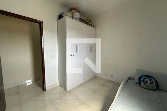 Quarto de casa à venda com 2 quartos, 210m² em São Pedro, Santana de Parnaíba