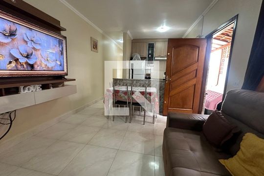 Sala de casa à venda com 2 quartos, 210m² em São Pedro, Santana de Parnaíba