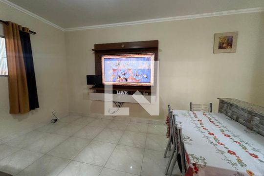 Sala de casa à venda com 2 quartos, 210m² em São Pedro, Santana de Parnaíba