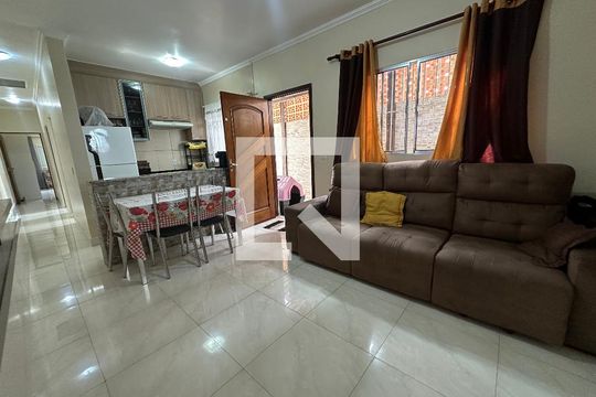 Sala de casa à venda com 2 quartos, 210m² em São Pedro, Santana de Parnaíba