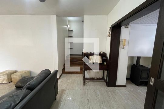 Casa para alugar com 4 quartos, 420m² em Rondônia, Novo Hamburgo