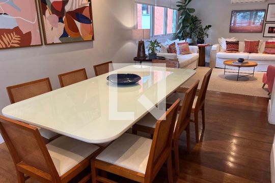 Sala de apartamento para alugar com 3 quartos, 142m² em Pinheiros, São Paulo