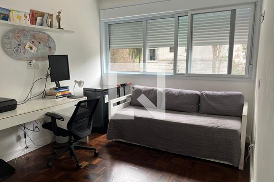 Quarto de apartamento para alugar com 3 quartos, 142m² em Pinheiros, São Paulo