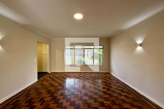 Sala de casa à venda com 4 quartos, 215m² em Jardim Aeroporto, São Paulo