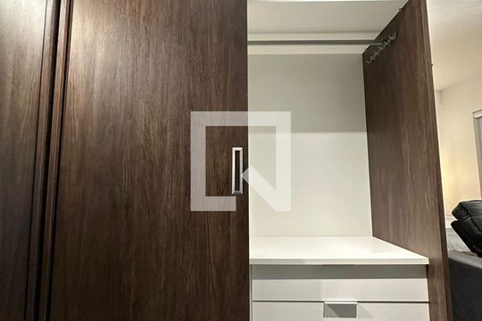 Quarto de kitnet/studio à venda com 1 quarto, 34m² em Pinheiros, São Paulo