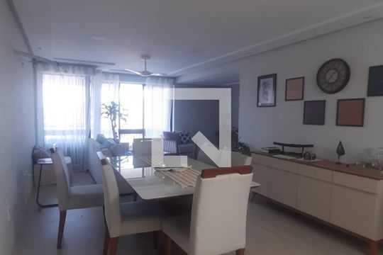 Sala de apartamento para alugar com 3 quartos, 338m² em Campo Grande, Rio de Janeiro