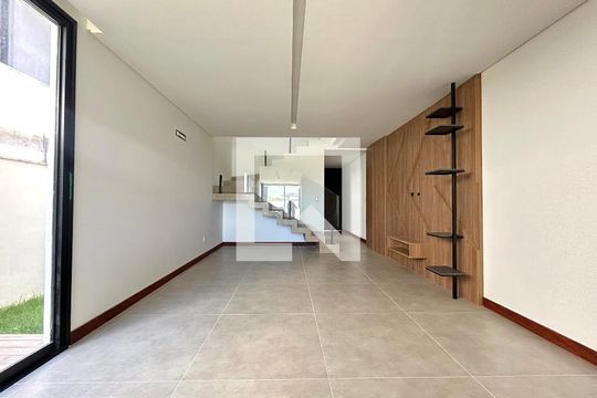Sala de casa para alugar com 3 quartos, 160m² em Autódromo, Florianópolis