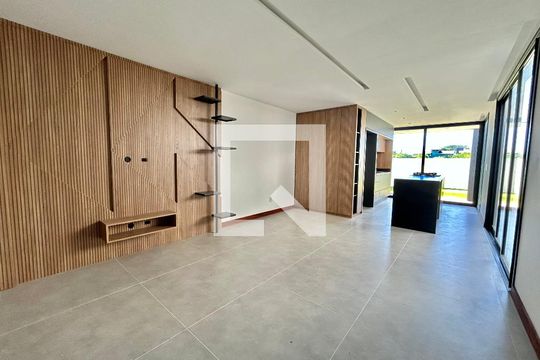 Sala de casa para alugar com 3 quartos, 160m² em Autódromo, Florianópolis