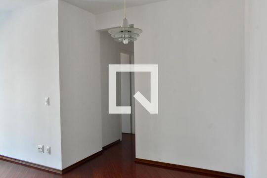 Sala de apartamento para alugar com 3 quartos, 78m² em Chácara Inglesa, São Paulo