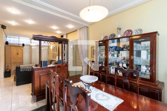 Sala de casa à venda com 4 quartos, 350m² em Parque Colonial, São Paulo