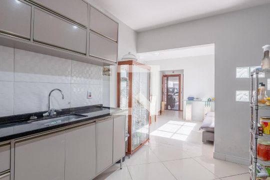 Cozinha  de casa para alugar com 3 quartos, 306m² em Menino Deus, Porto Alegre